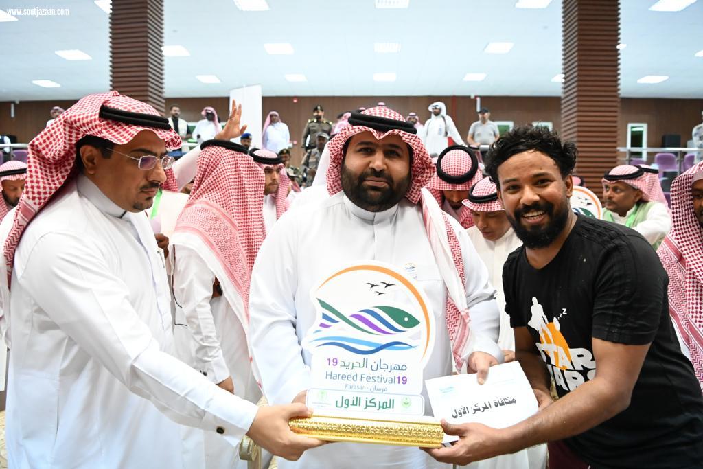 سموُّ الأميرِ محمد بن عبدالعزيز يشاركُ أهاليَ فرسان صيدَ سمك الحريد ويدشِّنُ عددًا من المشروعات بالمحافظة