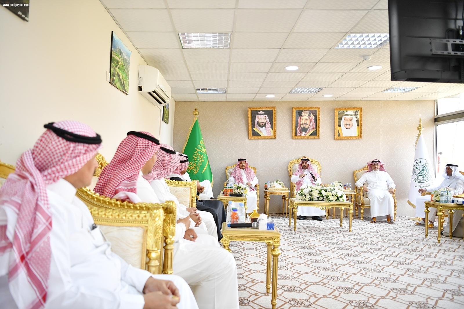 وفدُ أمناء مجالس المناطق يزورُ عددًا من المواقع الاستثمارية والصناعية والسياحية بجازان