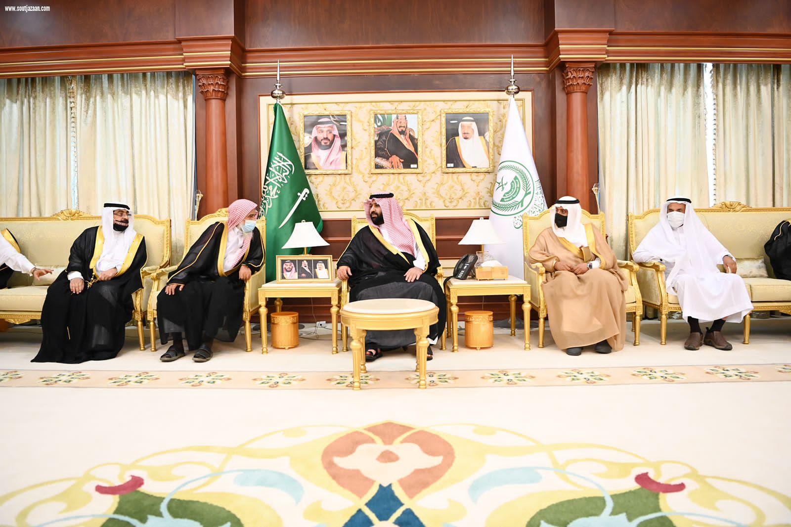 سمو أمير جازان بالنيابة يستقبل عضو الافتاء بمنطقة جازان ومدراء فروع الرئاسة العامة للبحوث العلمية والإفتاء بالمملكة