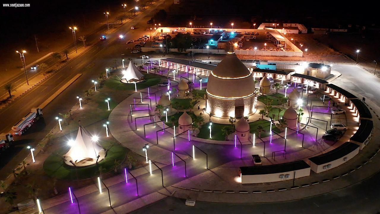 القرية التهامية بمحافظة بيش تجربة بيئية فريدة تجمع الاصالة والتميز..
