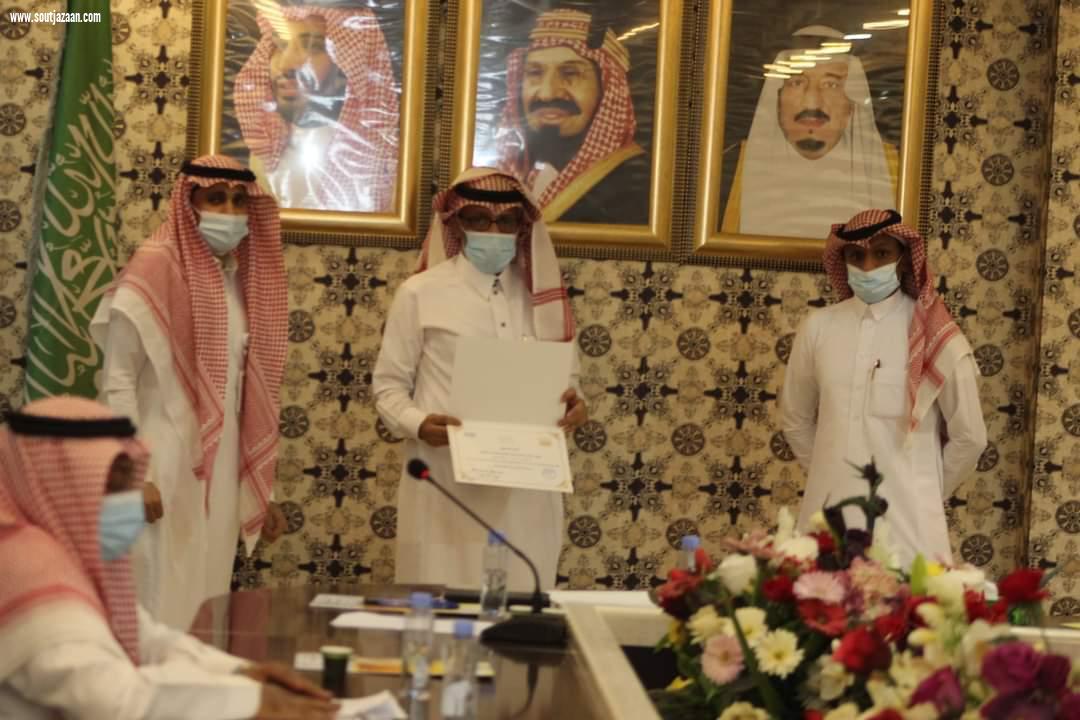 بلدي القفل يبحث آلية النشر مع المركز الإعلامي في صامطة