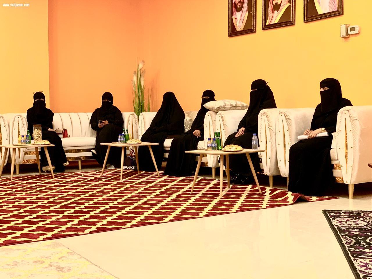 لجنة الفن التشكيلي بثقافة الشمالية تعقد لقاءها الدوري