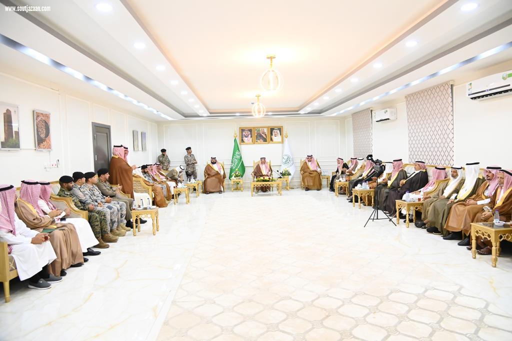 سمو أميرِ منطة جازان يلتقي أهالي محافظة الداير