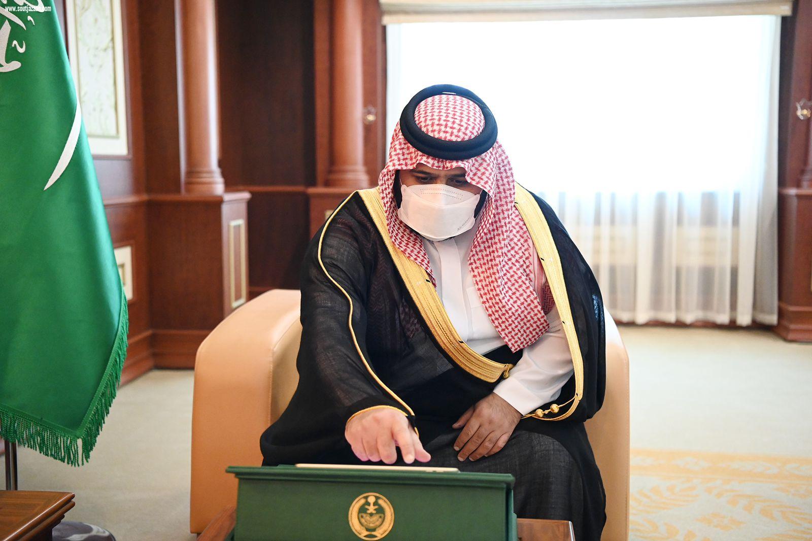 سمو أمير جازان بالنيابة يدشن حملة التوعية بسرطان الثدي بالمنطقة 