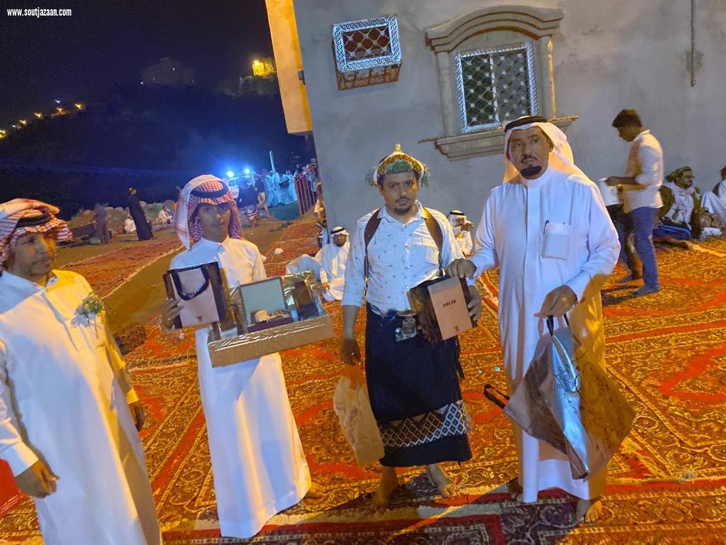 البشري يحتفل بتخرج نجله نواف