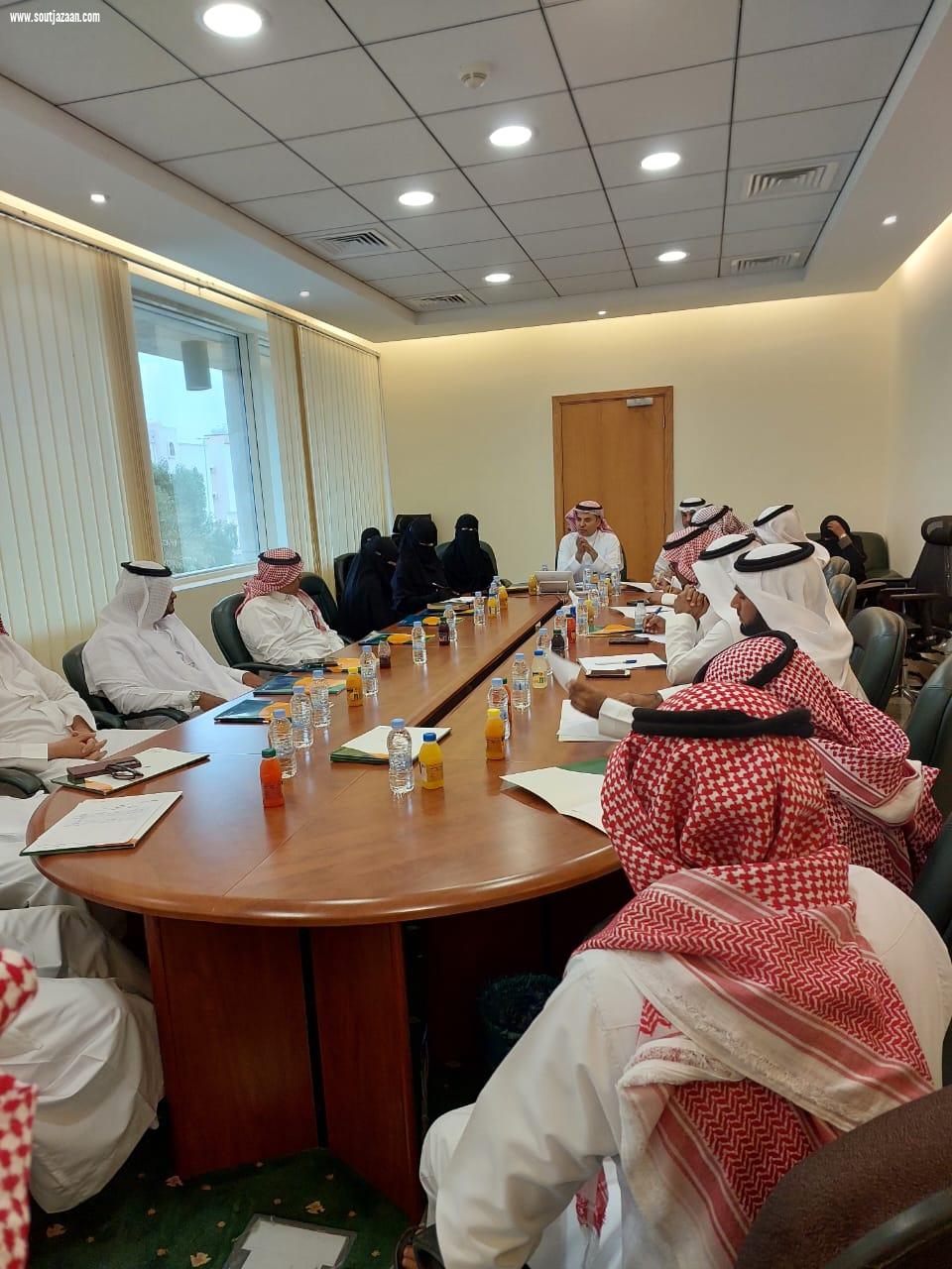 مدير عام فرع الموارد البشرية بجازان يعقد الاجتماع التحضيري الثالث لملتقى التمكين والتوظيف بالمنطقة