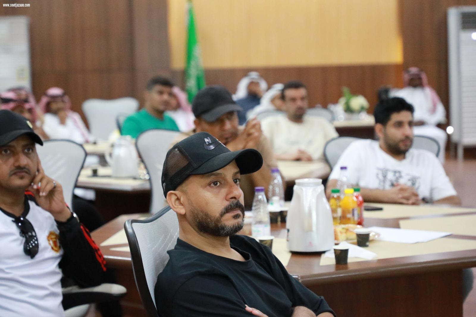 ثقافة الأنشطة الرياضية المدرسية برنامج تدريبي بتعليم جازان