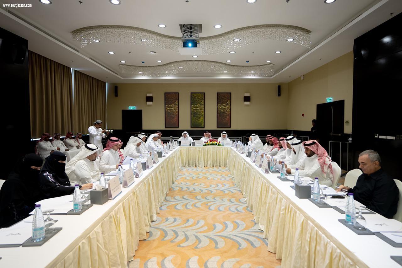 أبو هادي يرأس لقاء رؤساء اللجان القطاعية بغرفة جازان في الدورة العاشرة