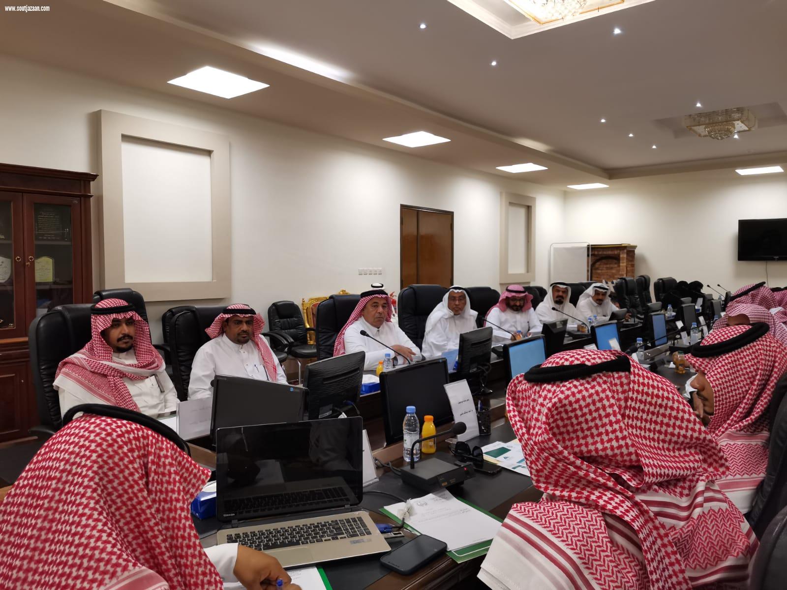 محافظ أبوعريش يرأس الاجتماع الدوري للمجلس المحلي