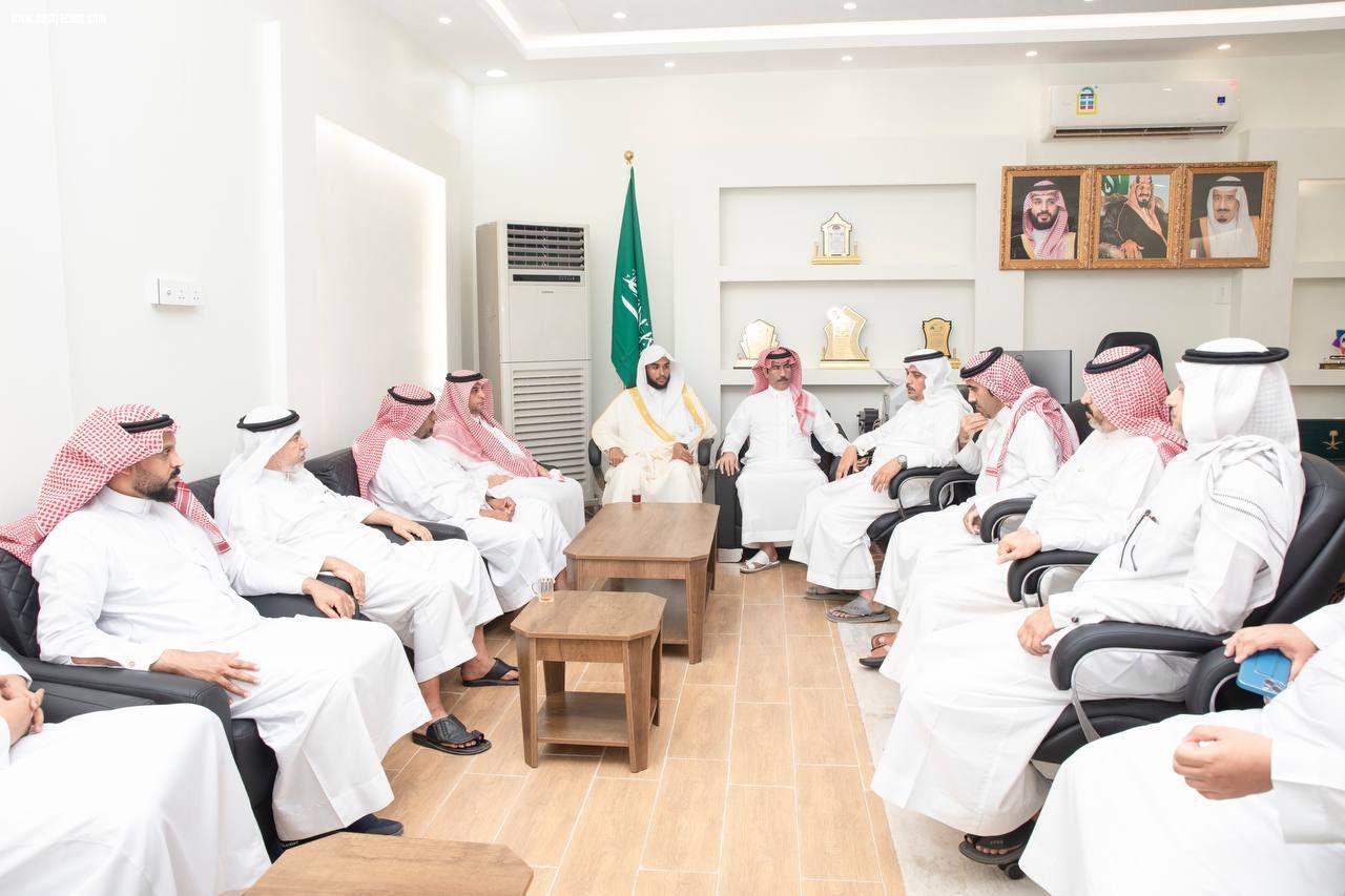 محافظ الطوال يفعل مبادرة الإفتاء والفئة الغالية