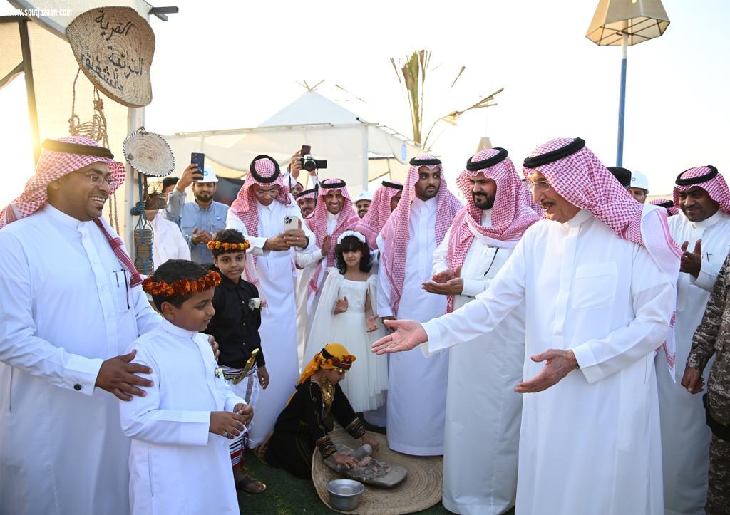 سموُّ أميرِ منطقة جازان يتفقَّد الشاطئ السياحي بمركز الشقيق التابع لمحافظة الدرب