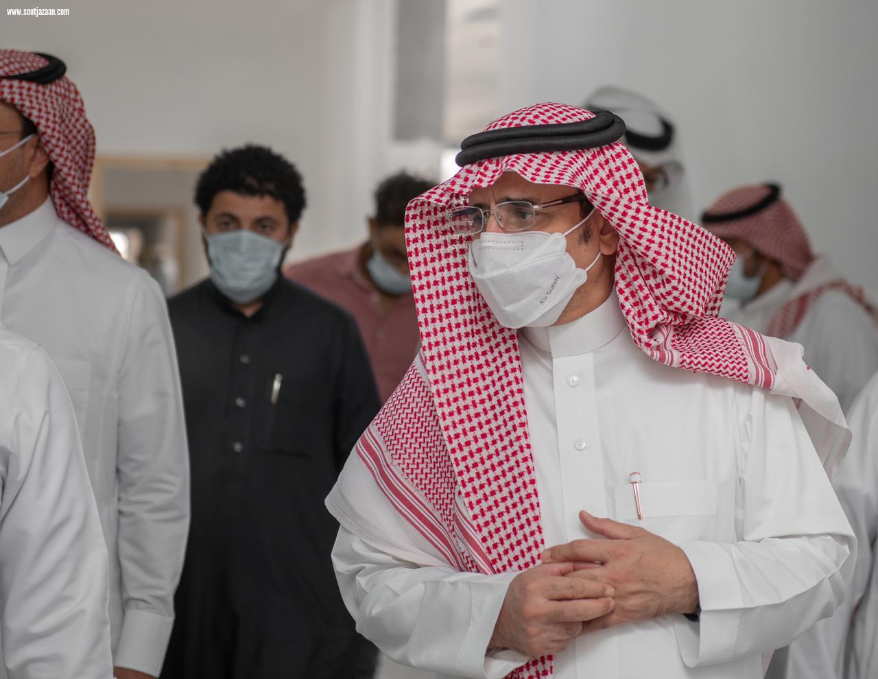 معالي رئيس جامعة الباحة يتفقد مدرسة تعليم القيادة للسيدات