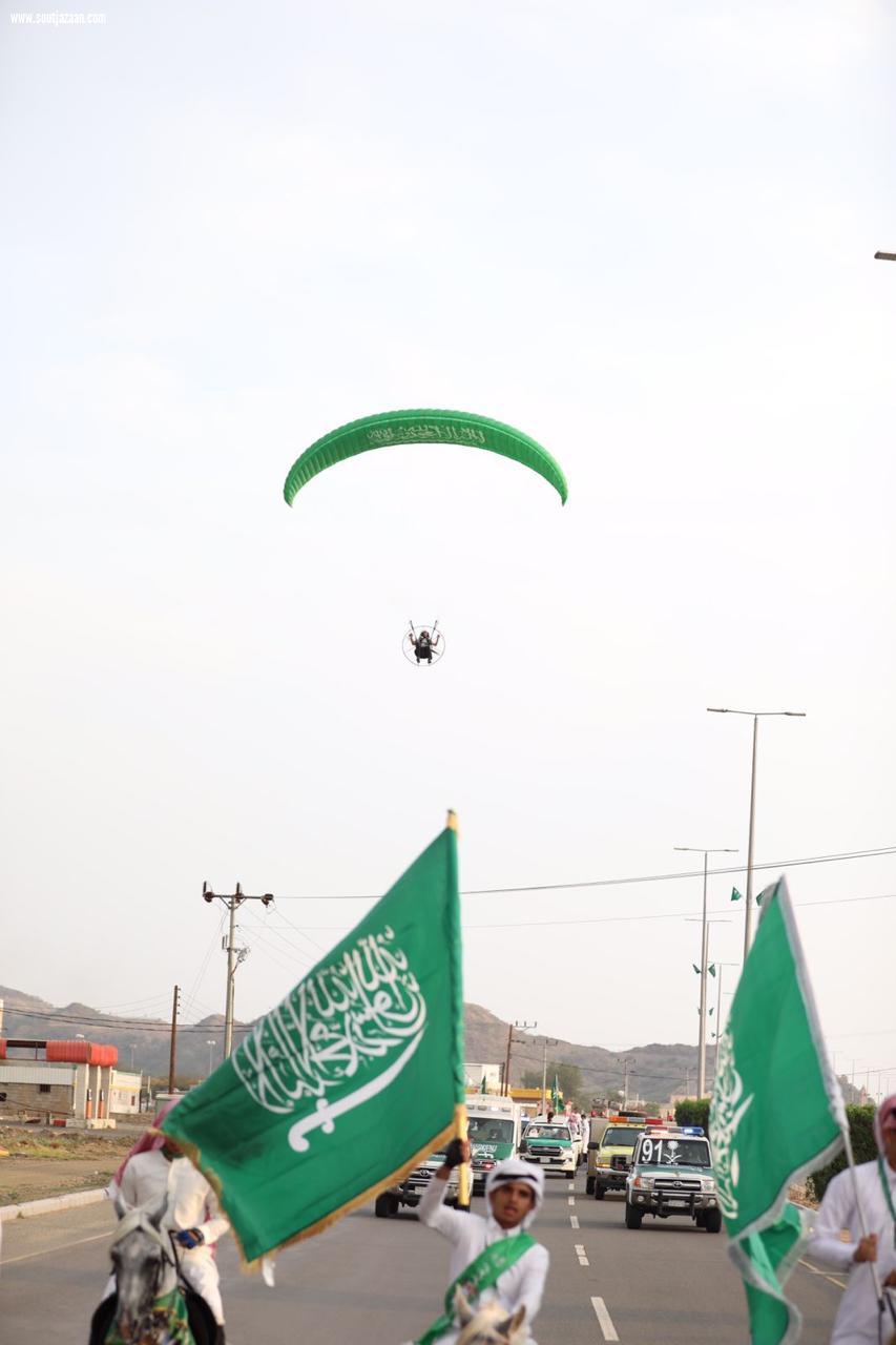 أهالي مركز بحر أبو سكينه يحتفلون باليوم الوطني الـ91
