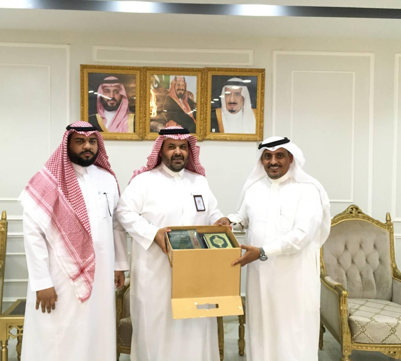 محافظ الداير يفعل مبادرة الإفتاء والفئة الغالية