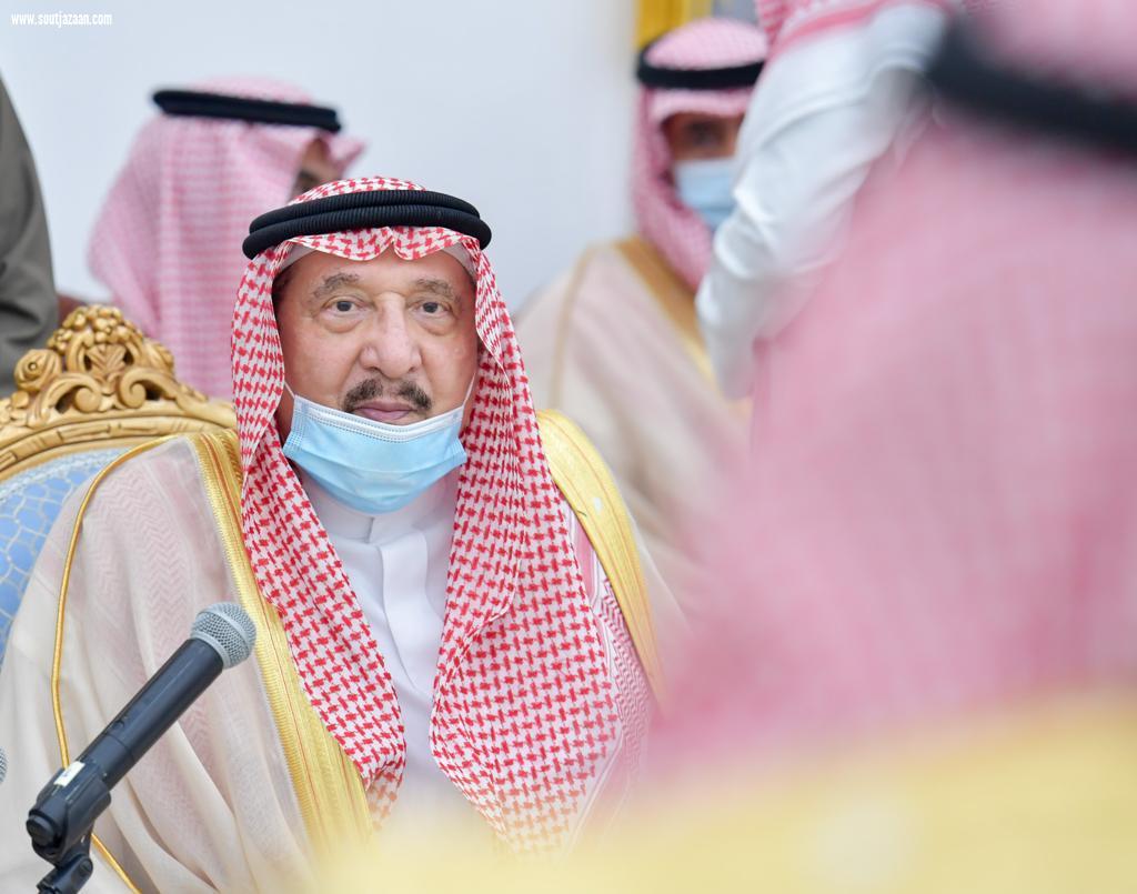 سمو أمير منطقة جازان يلتقي مشايخ وأهالي محافظة العارضة ويبحث احتياجتهم التنموية