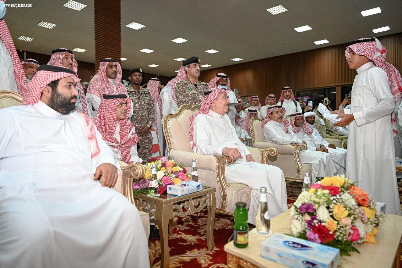 سمو أمير منطقة جازان يشارك بحضور سمو نائبه أهالي فرسان صيد سمك الحريد