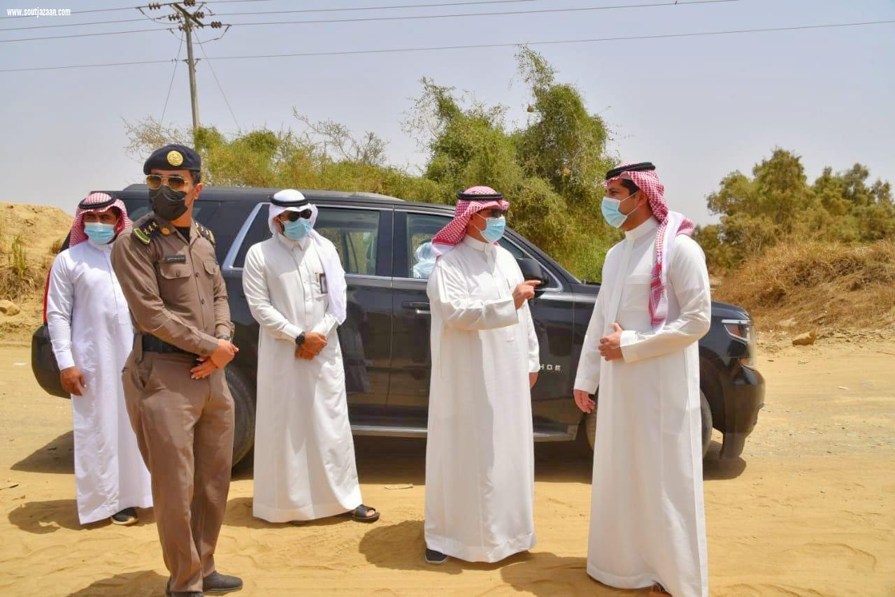 محافظ ضمدالغامدي يقوم بجولة تفقدية لمجرى وادي ضمد