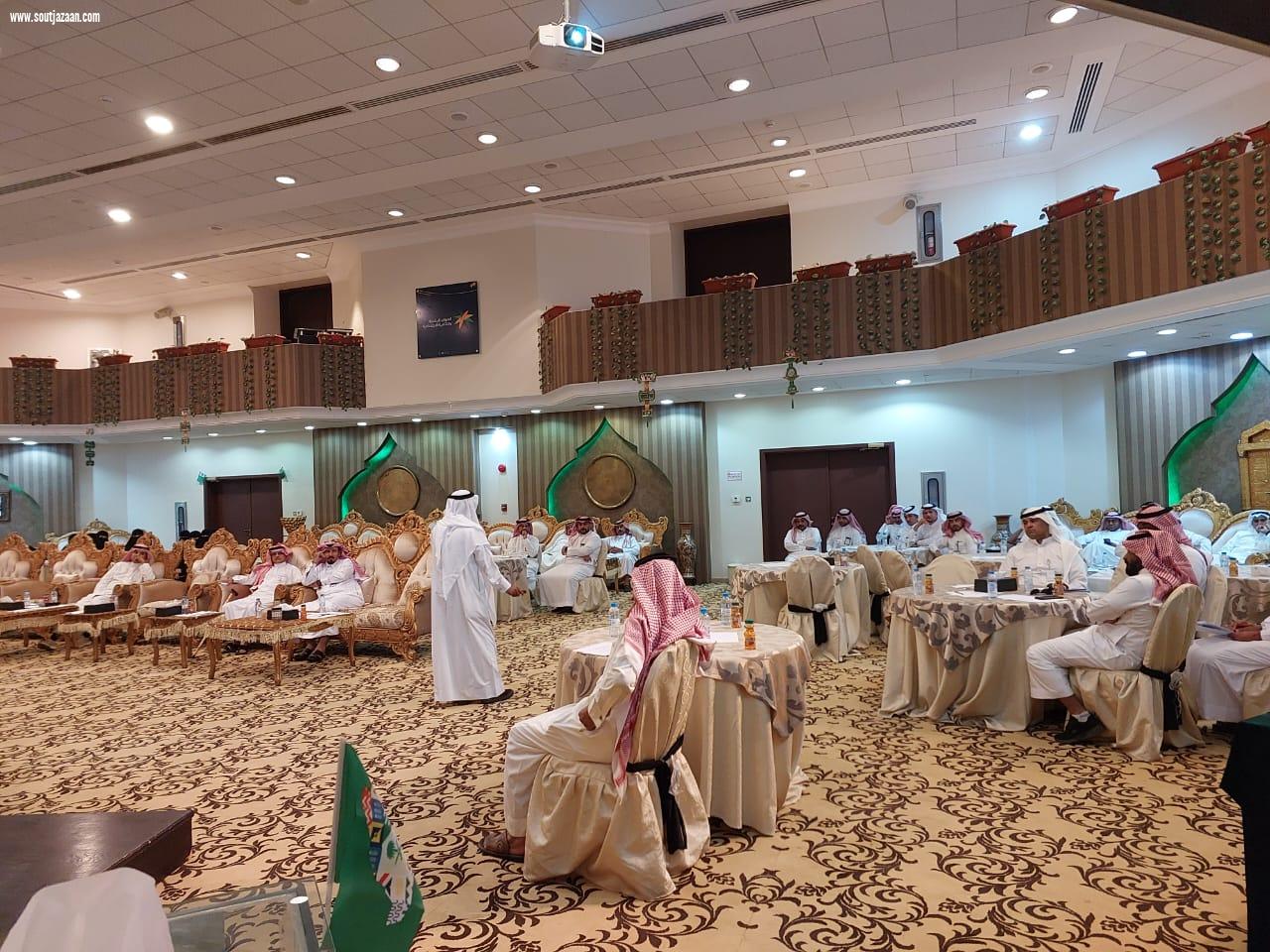 فرع وزارة الموارد البشرية والتنمية الاجتماعية بجازان يعقد الاجتماع المناطقي للربع الثالث لعام 2022م