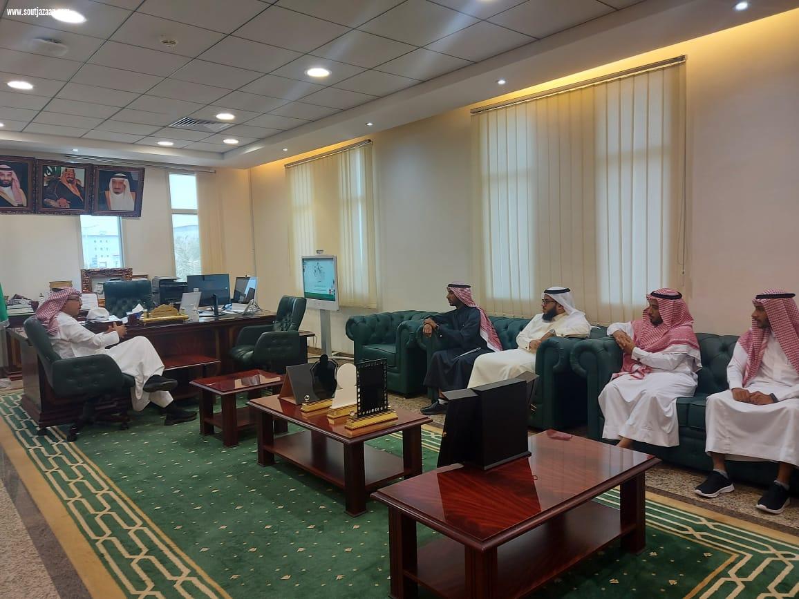 مدير عام فرع وزارة الموارد البشرية والتنمية الاجتماعيةبجازان  يستقبل رئيس جمعية احسان لحفظ النعمة ويتسلم التقرير السنوي