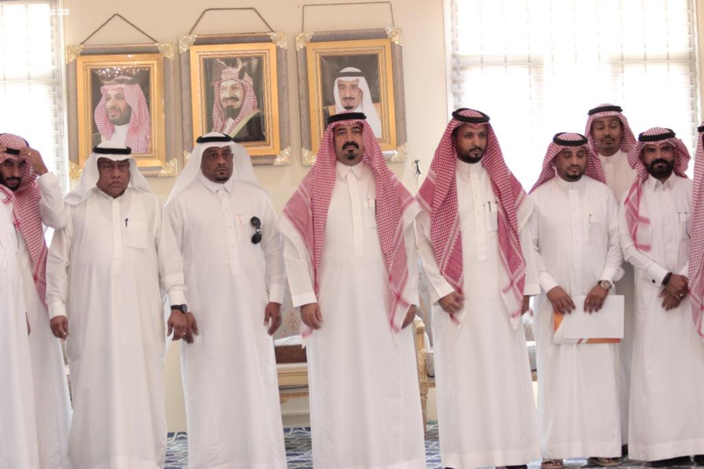 محافظ بيش يتباحث مع الرياضيين طرق تطوير الرياضة بالمحافظة
