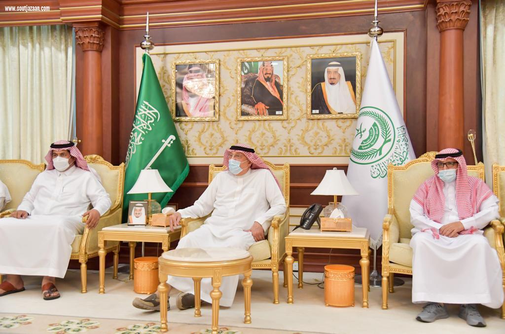 سمو أمير منطقة جازان يستقبل المحافظين ومديري الجهات الأمنية موجها بمضاعفة الجهود لخدمة المواطنين 