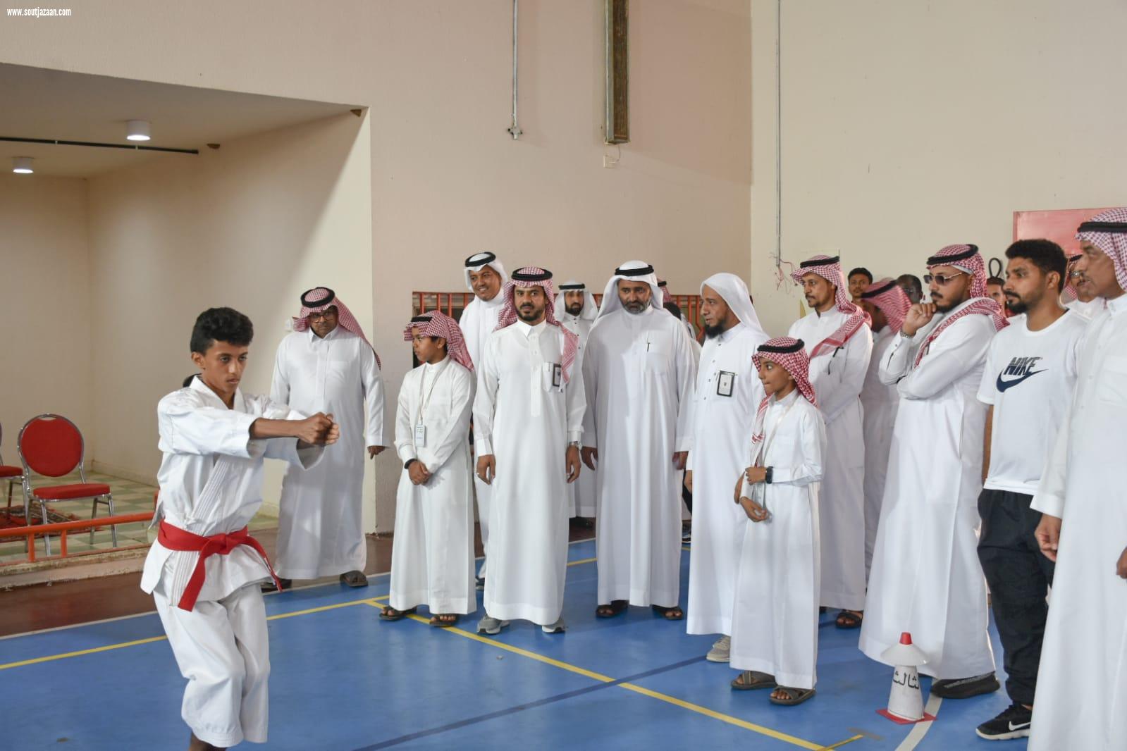 تعليم جازان يطلق فعاليات برنامج المنهجية الحديثة للتربية البدنية والصحة لطلبة المرحلتين الابتدائية والمتوسطة