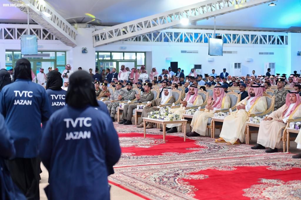 سمو أمير جازان يرعى حفل تخريج أكثر من ٢٧٠٠ متدرب ومتدربة بمنشآت التدريب التقني
