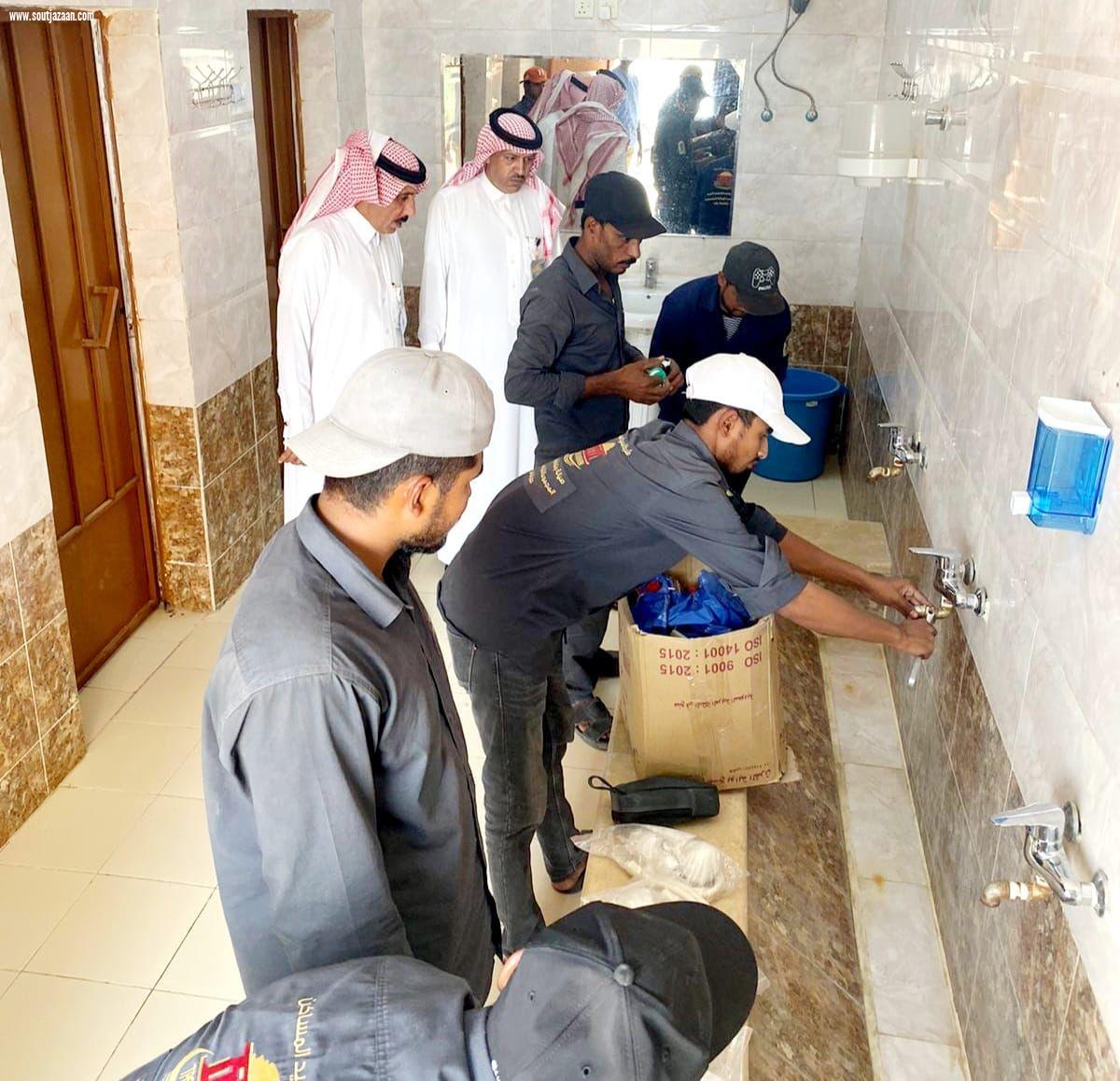 إدارة المساجد والدعوة والارشاد وفرع الشركة الوطنية للمياه بمحافظة حفرالباطن ينفذان مبادرة خليها عادة وعبادة لترشيد استهلاك المياه