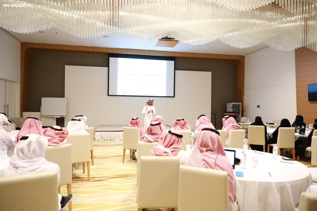 برعاية مدير عام التعليم بالمنطقة | العلاقات العامة خطوة نحو الاحترافية برنامج تدريبي بتعليم جازان
