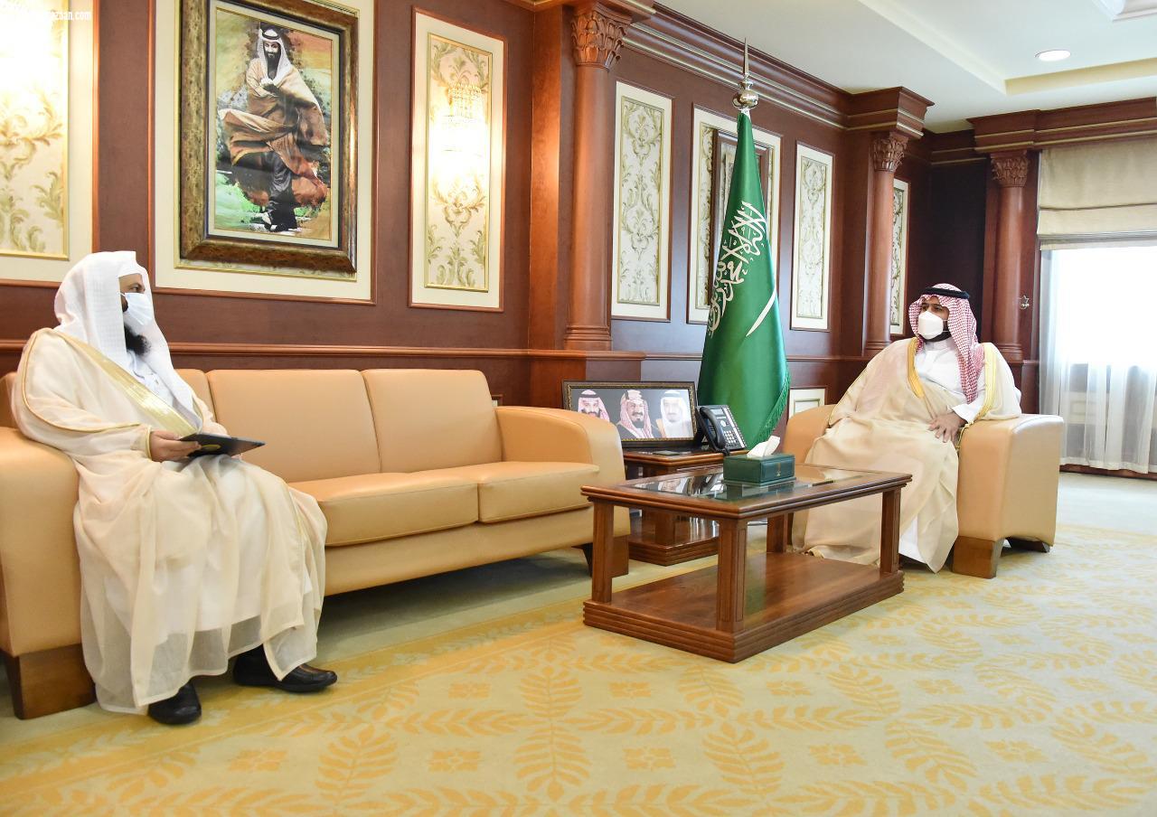 سمو نائب أمير جازان يتسلم التقرير الختامي لحملة الرئاسة العامة لهيئة الامر بالمعروف الصلاة نور