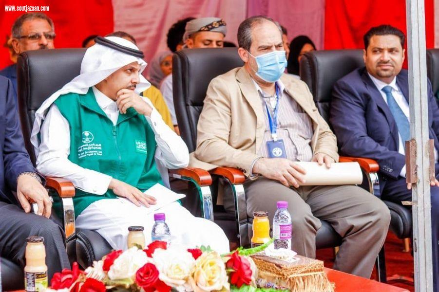 البرنامج السعودي لتنمية وإعمار اليمن يطلق مشروع مكافحة الجراد الصحراوي في اليمن