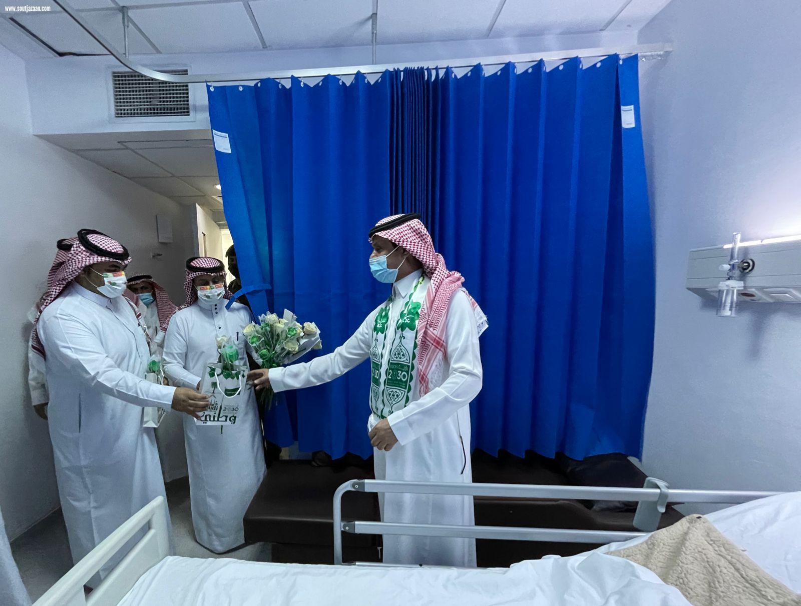 أعلام وشعارات وأهازيج وطنية | برعاية محافظ الحرَّثْ السبيعي مستشفى الحرث العام يحتفي باليوم الوطني
