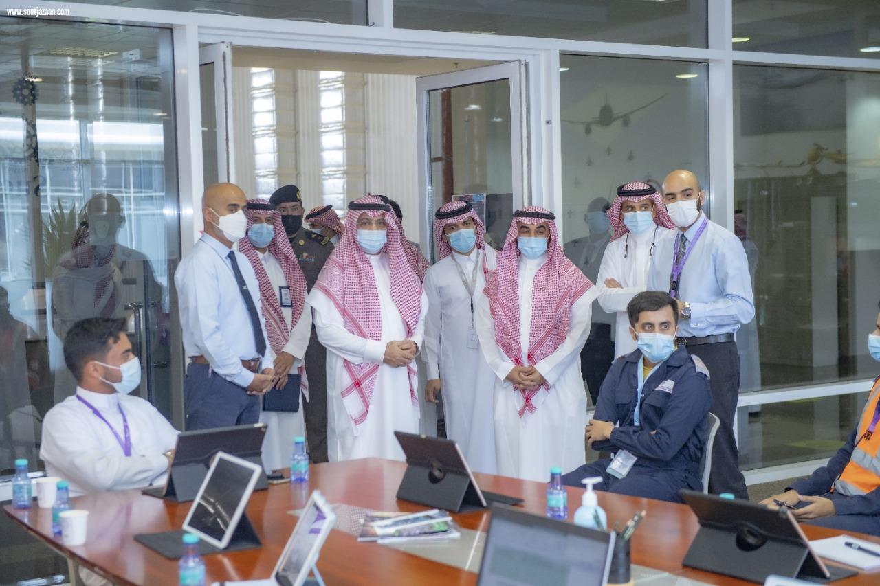 الكلية التقنية العالمية لعلوم الطيران بالرياض تستضيف إجتماع رئيس هيئة الطيران المدني بمحافظ التدريب التقني*