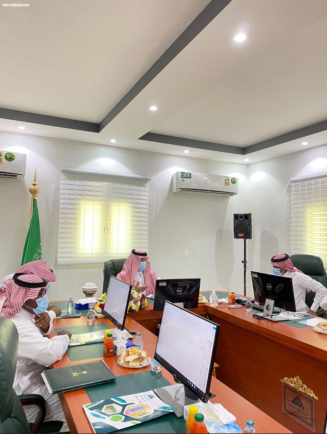 امين جازان يقف على معالجة التشوه البصري في الحرث