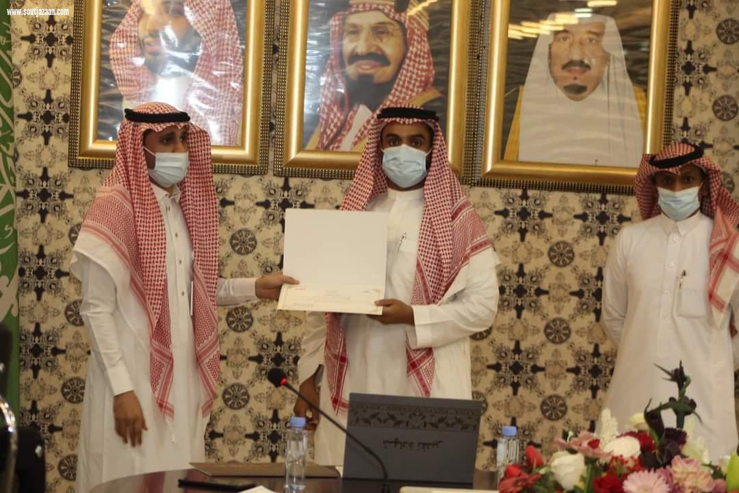 بلدية مركز القفل تكرّم موظفيها المتميزين