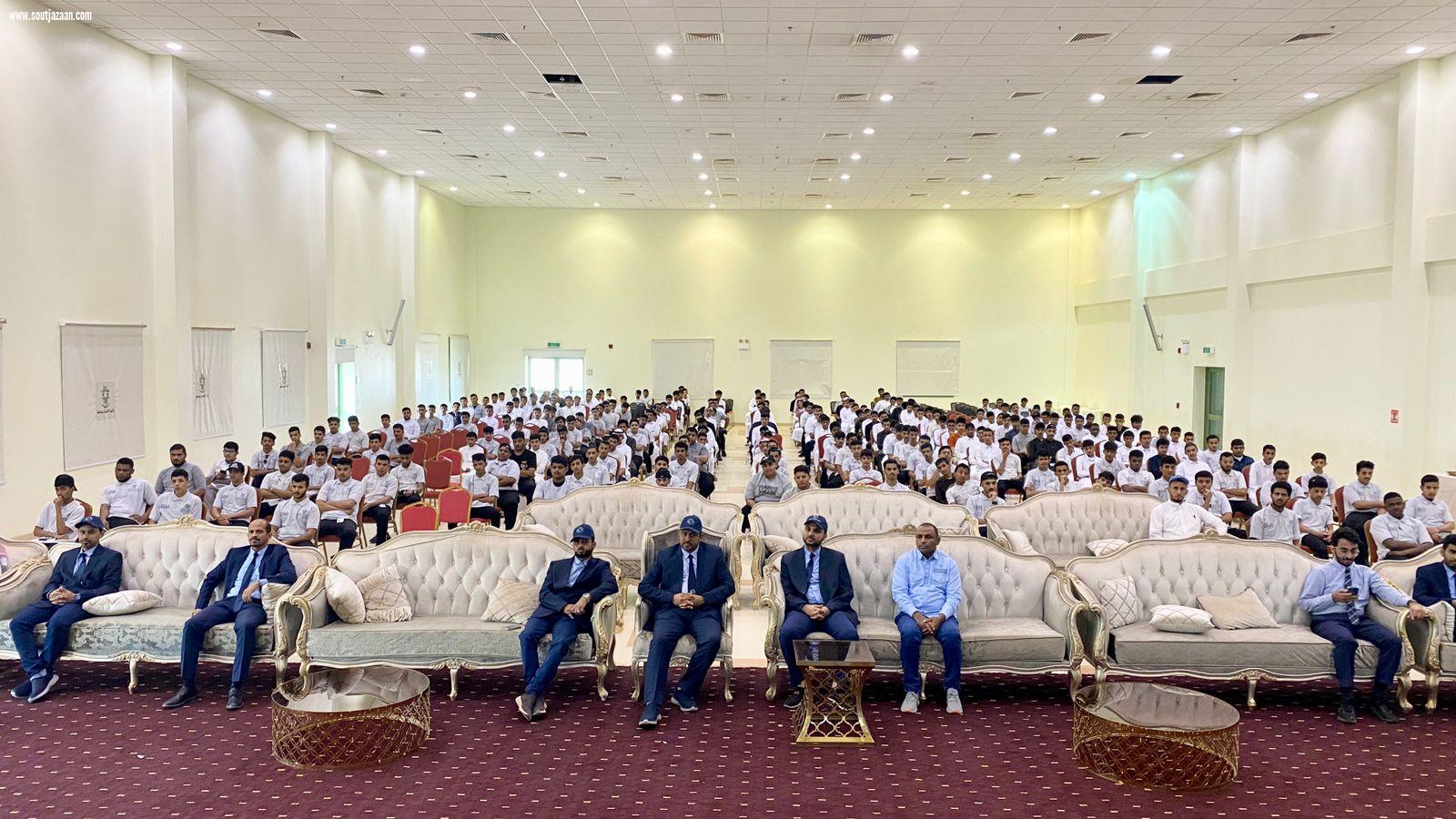 بحضور 300 متدرب |  تقنية صامطة تقيم البرنامج التقني للمستجدين