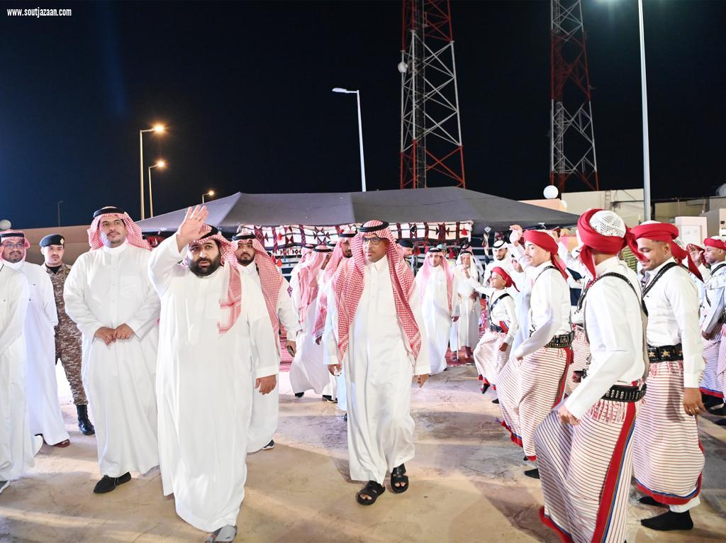 سموُّ الأميرِ محمد بن عبدالعزيز يتفقَّد عدداً من مقارِّ فعاليات مهرجان  شتاء جازان أجمل وأدفأ