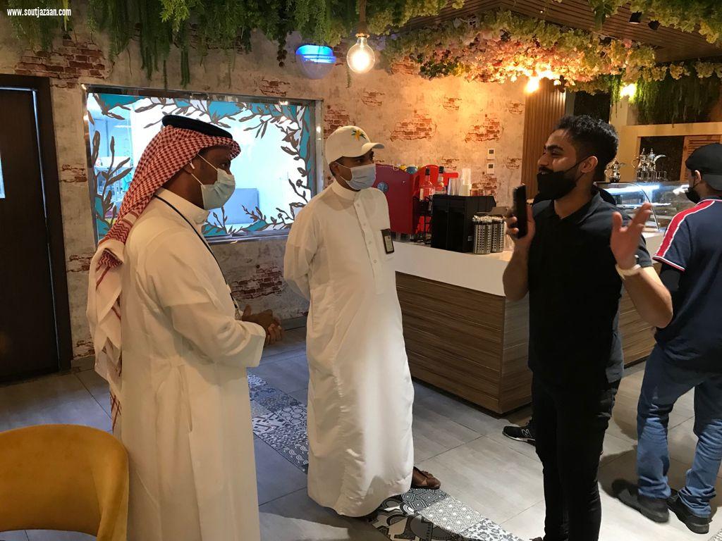 الموارد البشرية بجازان تنفذ جولات ميدانية للتأكد من تطبيق قرارات التوطين