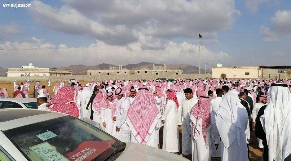 جموع غفيرة من محافظات منطقة جازان يشيعون المعلم  محمد مروحي ووالدته وأخته