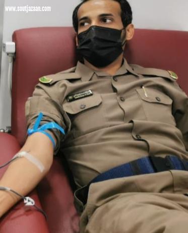 مستشفى الأمير محمد بن ناصر ينفذ حملة للتبرع بالدم بإدارتي الدفاع المدني والمرور