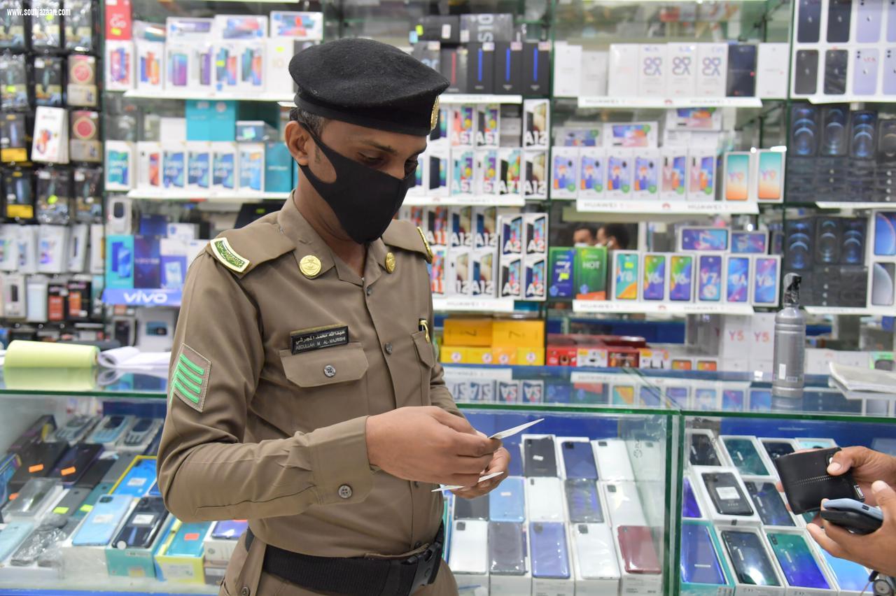 بمتابعة المحافظ الجهات الأمنية بمحافظة صامطة تتابع تطبيق الإجراءات الاحترازية
