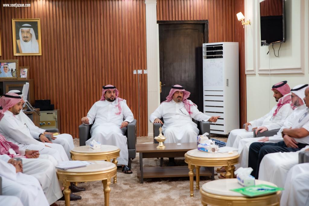 محافظ بيش يستقبل مدير عام الشؤون الصحية بمنطقة جازان لمناقشة التطورات والخدمات الصحية بالمحافظة 
