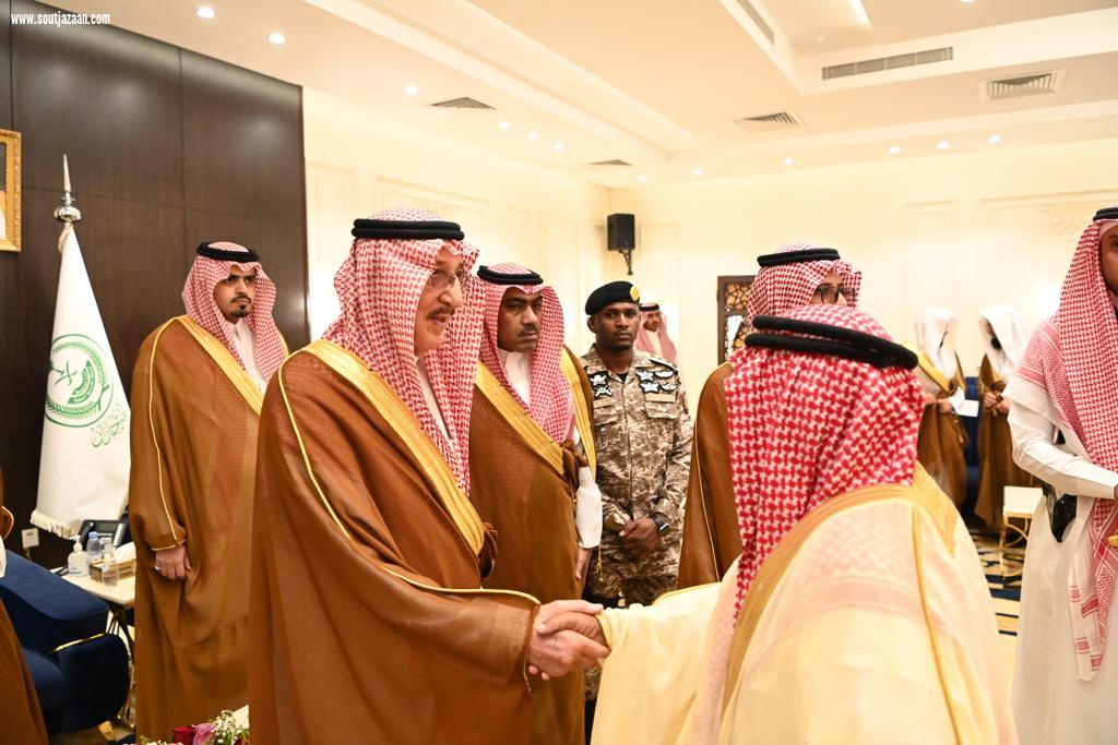سمو أمير منطقة جازان يستقبل المهنئين بعيد الفطر