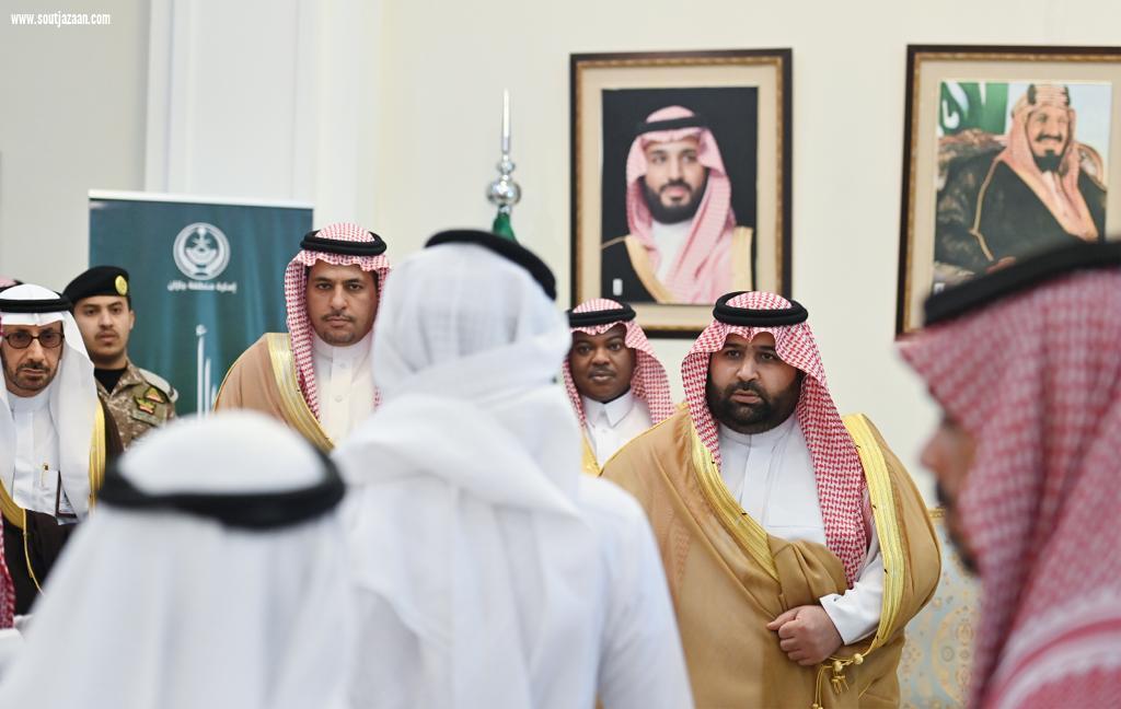 سمو نائب أمير منطقة جازان يستقبل المهنئين بعيد الفطر المبارك من منسوبي الإمارة