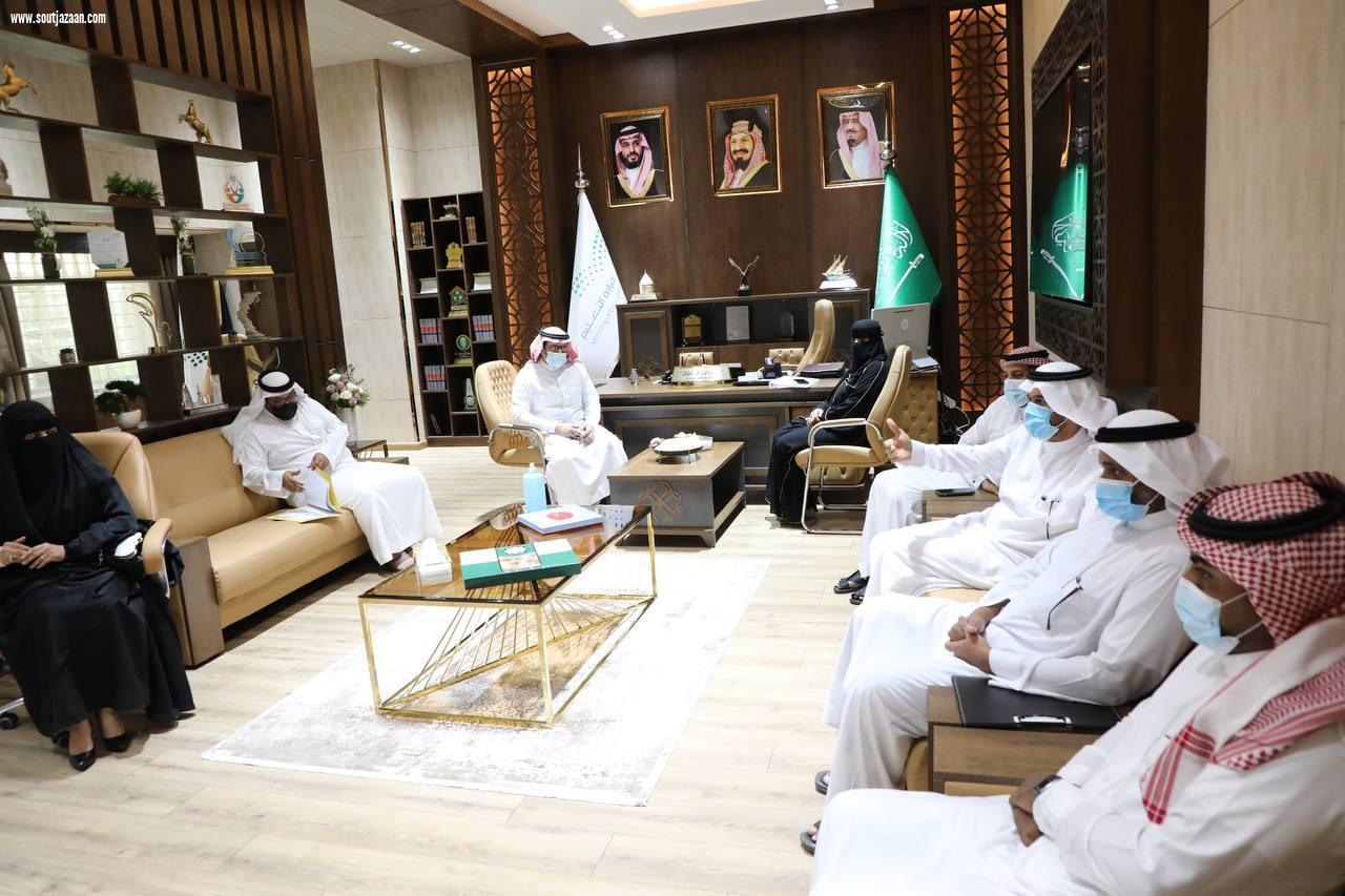 شمل عدداً من أوراق العمل تعليم جازان يعقد لقاء القيادات المستجدة