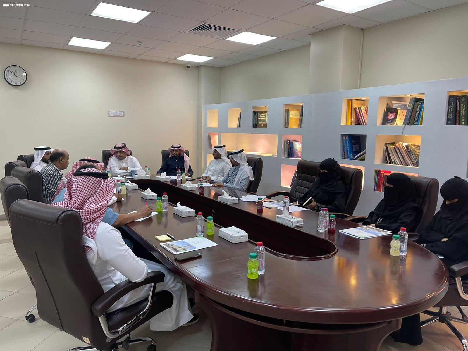 مستشفى بيش يعقد اجتماع المجلس الاستشاري للمرضى وأسرهم