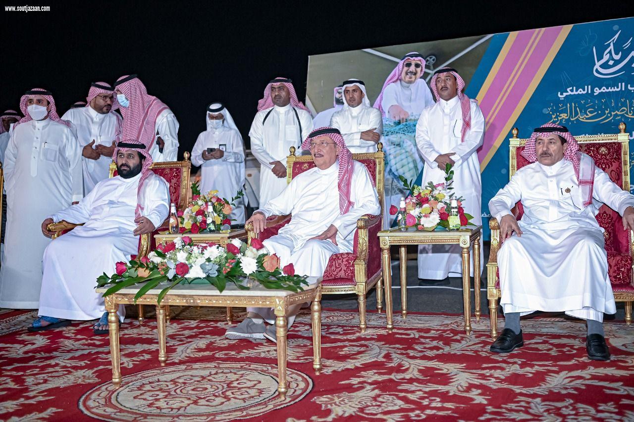 سمو أمير جازان يقف بحضور سمو نائبه على معرض الجهات المشاركة والحرف البحرية وفعاليات مهرجان الحريد الـ ١٨ بفرسان