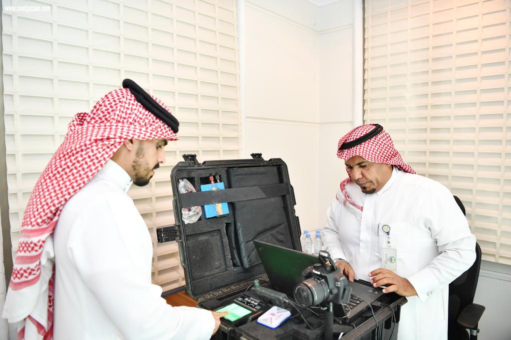 الأحوال المدنية تقدم خدماتها لمنسوبي إمارة منطقة جازان ضمن مبادرة نأتي إليك