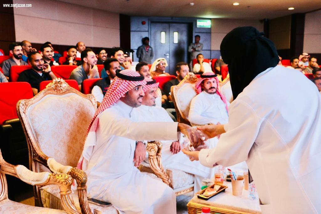 مستشفى إرادة للصحة النفسية بجازان  يحتفل باليوم العالمي للتمريض ويكرم المتميزين