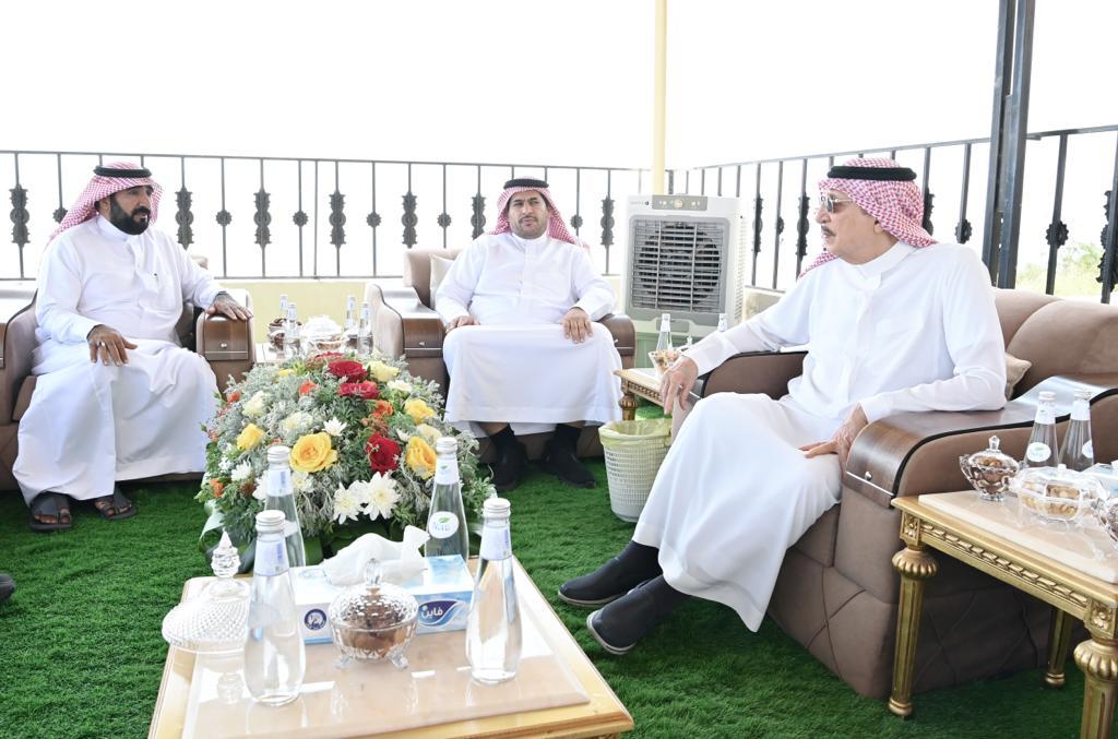 سموُّ أميرِ منطقة جازان يزورعددًا من مشايخ محافظة العيدابي